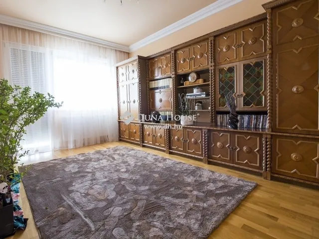 Eladó lakás Budapest XI. kerület, Madárhegy 110 nm