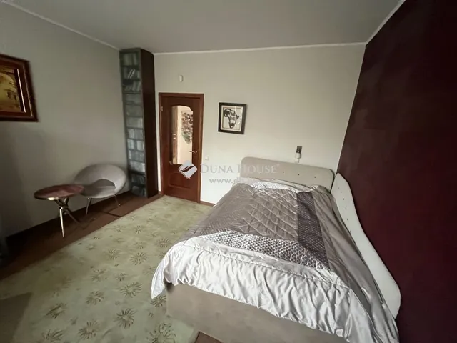 Eladó ház Szada 380 nm