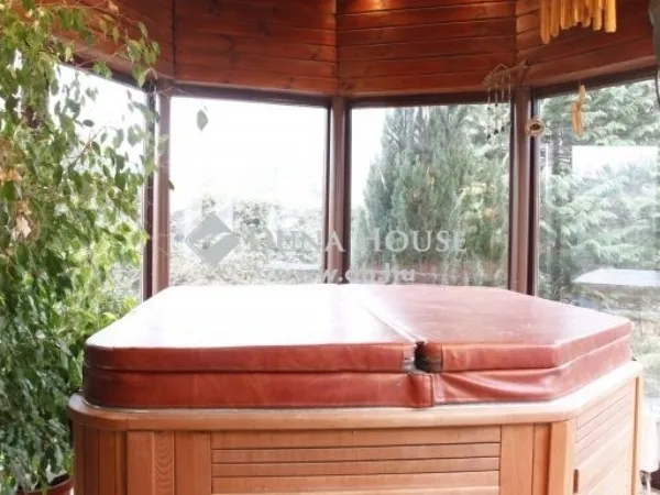 Eladó ház Szada 380 nm