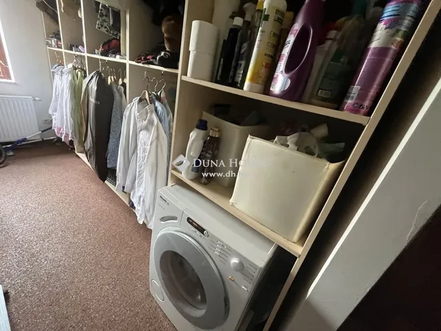 Eladó ház Szada 380 nm