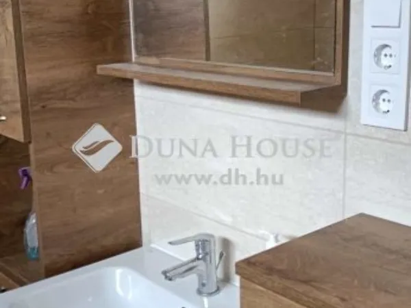 Eladó ház Budapest XVII. kerület 249 nm