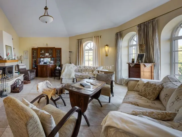 Eladó ház Erdőkertes 282 nm