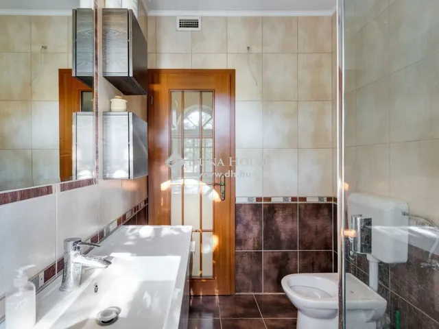 Eladó ház Erdőkertes 282 nm