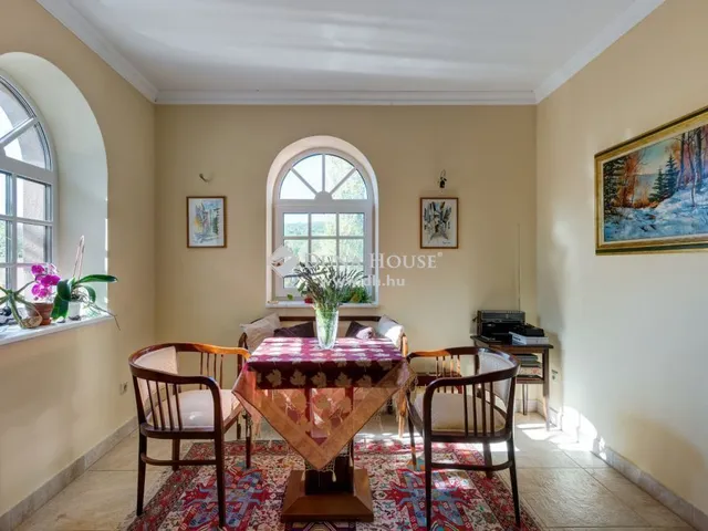 Eladó ház Erdőkertes 282 nm