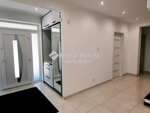 Eladó ház Csévharaszt 250 nm