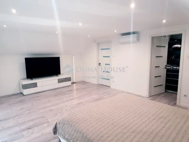 Eladó ház Csévharaszt 250 nm