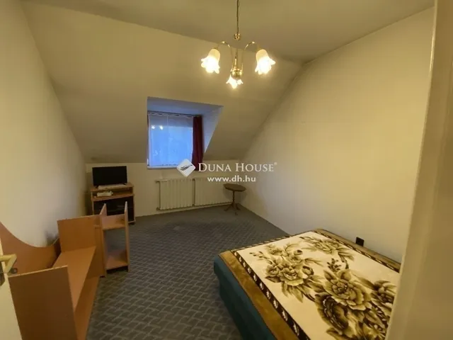 Eladó ház Fót 262 nm