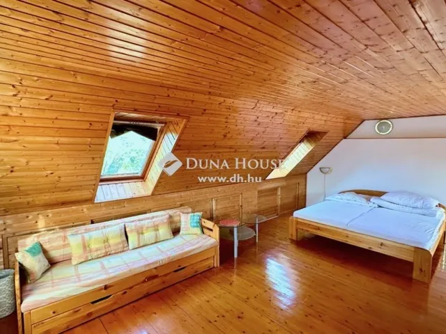 Eladó ház Balatonfenyves 274 nm