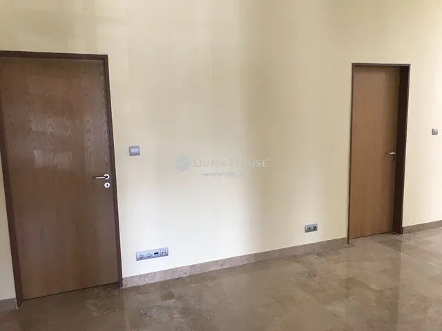 Eladó ház Balatonfüred 360 nm