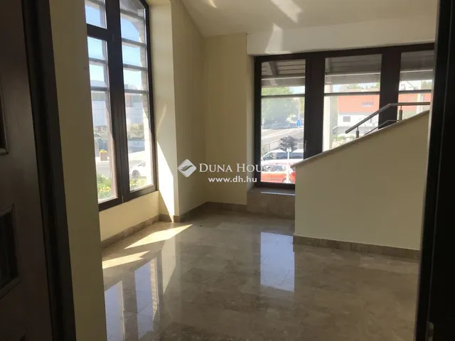 Eladó ház Balatonfüred 360 nm