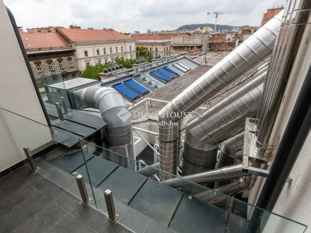 Eladó lakás Budapest VI. kerület, Nagykörúton belüli terület 126 nm