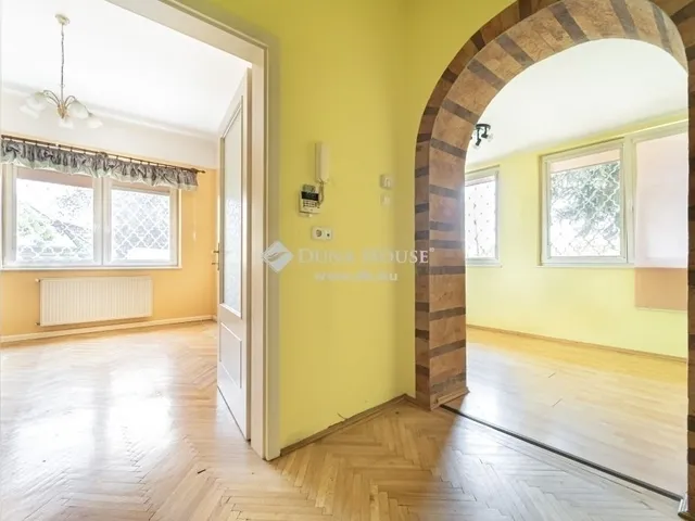 Eladó ház Budapest XI. kerület, Sasad-Sashegy XI. ker. 280 nm