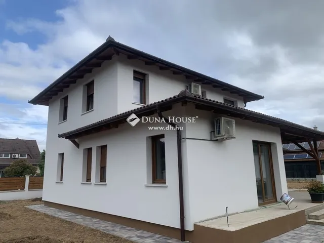 Eladó ház Budapest XVII. kerület, Rákosliget 171 nm