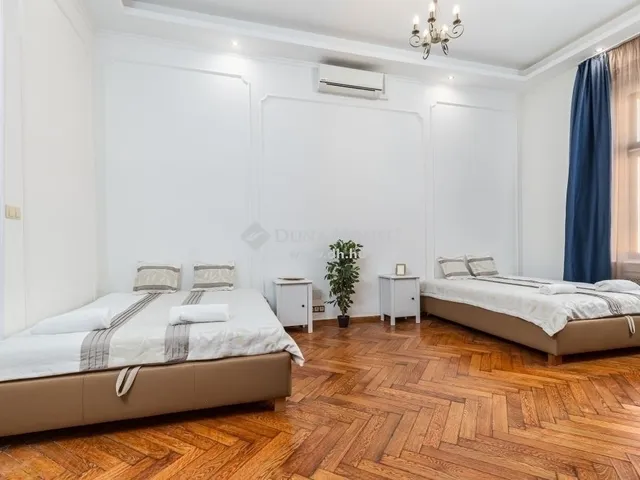 Eladó lakás Budapest VI. kerület 101 nm