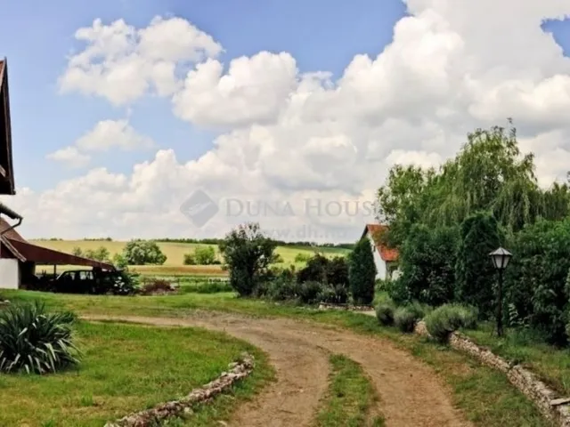 Eladó ház Vácegres 194 nm