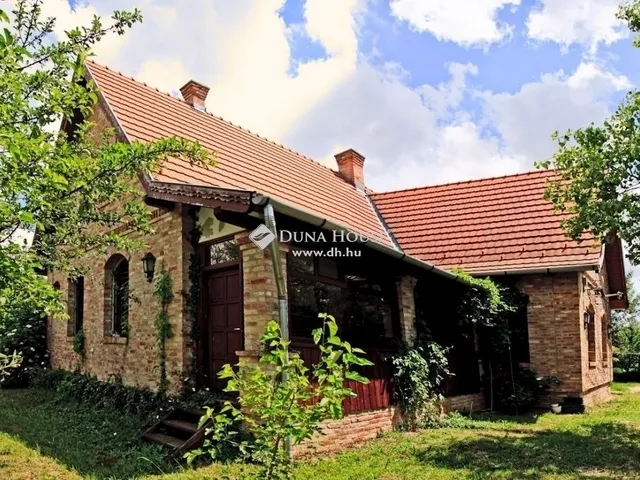 Eladó ház Vácegres 194 nm