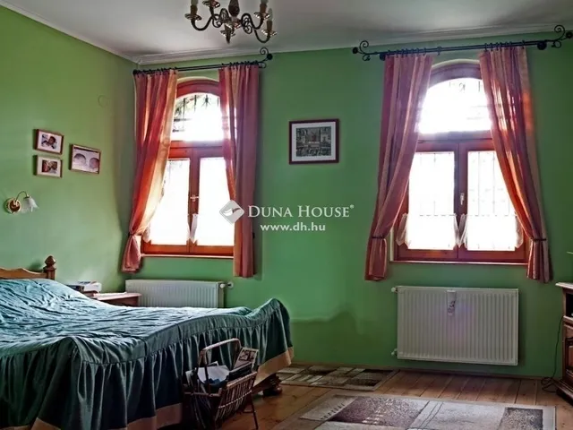 Eladó ház Vácegres 194 nm