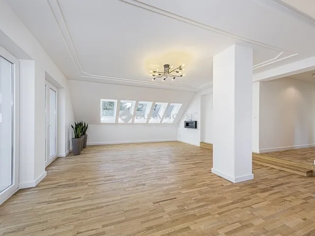 Eladó ház Csobánka 300 nm