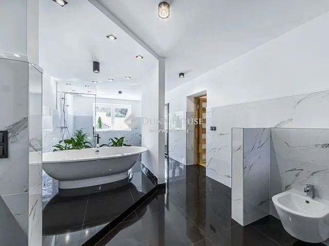 Eladó ház Csobánka 300 nm