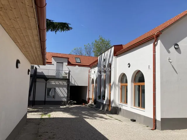 Eladó ház Esztergom 1199 nm