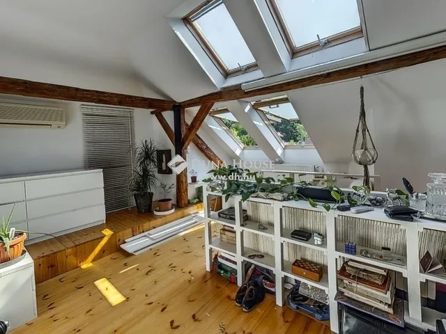 Eladó ház Budakeszi 350 nm