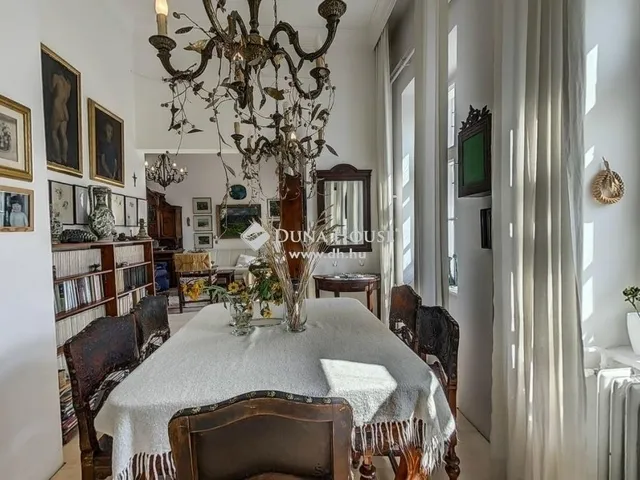 Eladó ház Budakeszi 350 nm