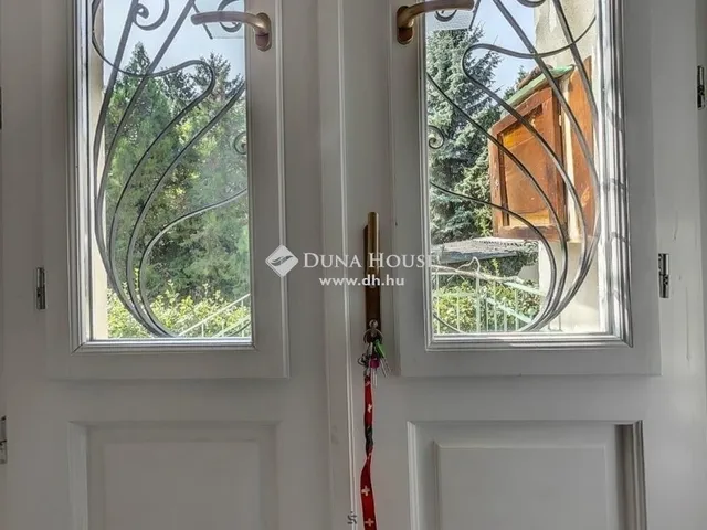 Eladó ház Budakeszi 350 nm