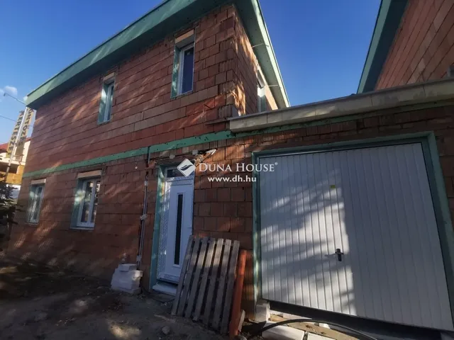 Eladó ház Érd 302 nm