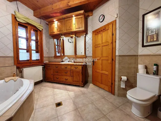 Eladó ház Érd 284 nm