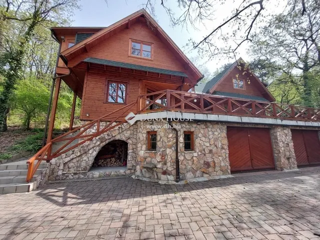 Eladó ház Érd 284 nm