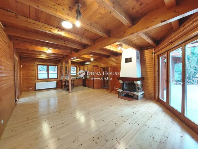 Eladó ház Érd 284 nm