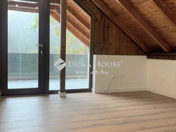 Eladó ház Leányfalu 430 nm