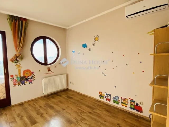 Eladó ház Szentendre 190 nm