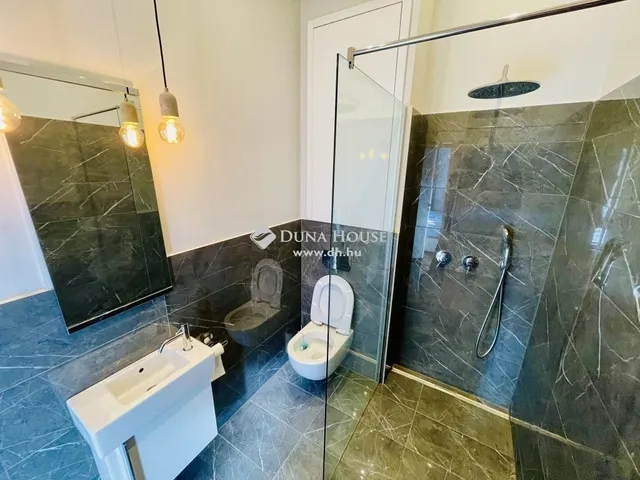 Eladó lakás Budapest VI. kerület 160 nm