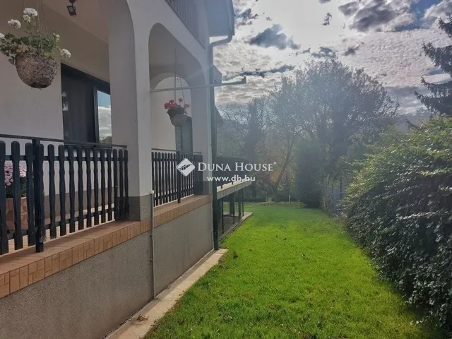 Eladó ház Kerepes 220 nm
