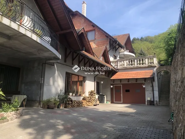 Eladó kereskedelmi és ipari ingatlan Zebegény 802 nm