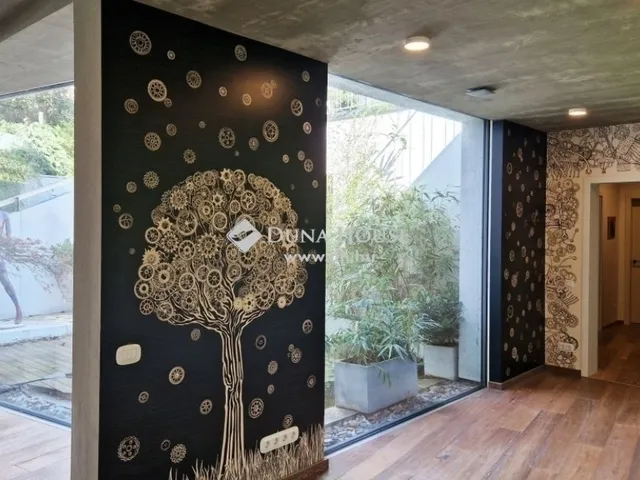 Eladó ház Budapest III. kerület 311 nm