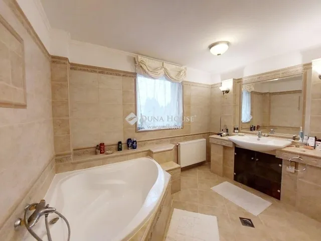 Eladó ház Kerepes 492 nm