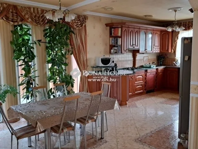 Eladó ház Kerepes 492 nm