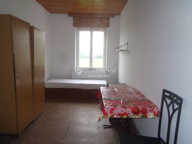 Eladó ház Ercsi 1262 nm