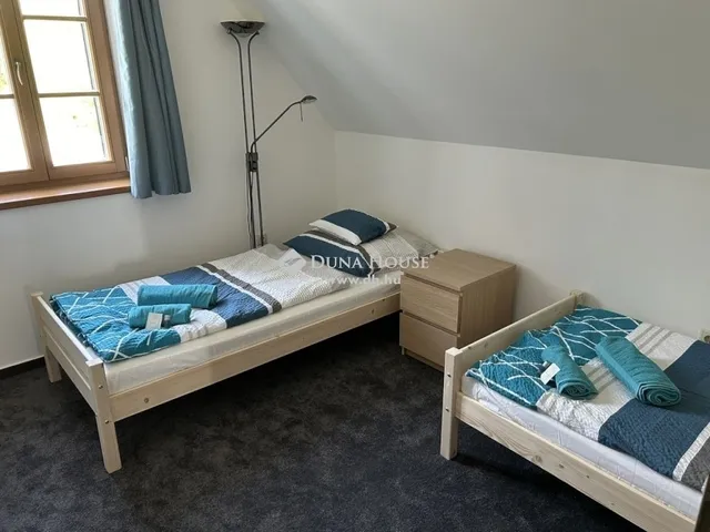 Eladó ház Vászoly 290 nm