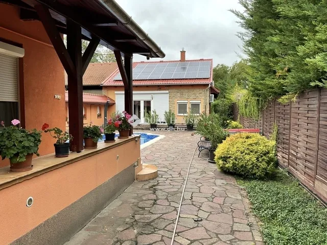 Eladó ház Majosháza 185 nm