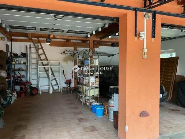 Eladó ház Majosháza 185 nm