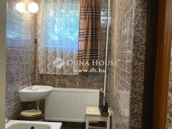 Eladó ház Budapest III. kerület 220 nm