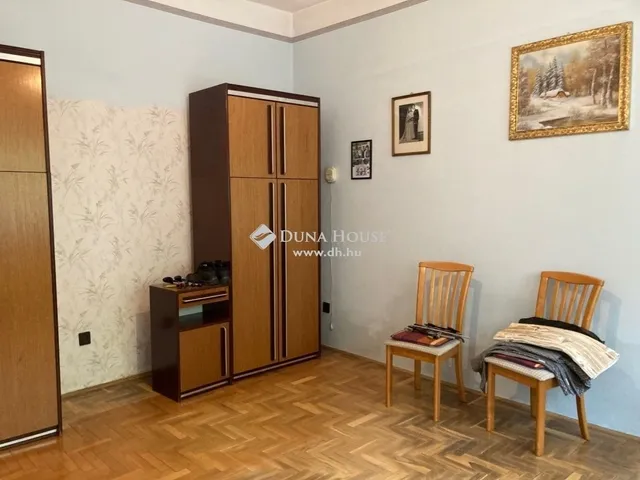 Eladó ház Budapest III. kerület 220 nm