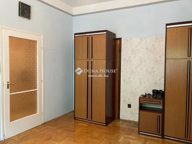 Eladó ház Budapest III. kerület 220 nm