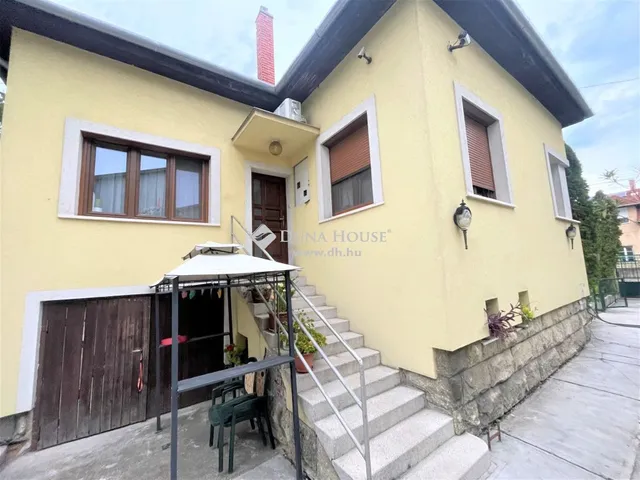 Eladó kereskedelmi és ipari ingatlan Győr 520 nm