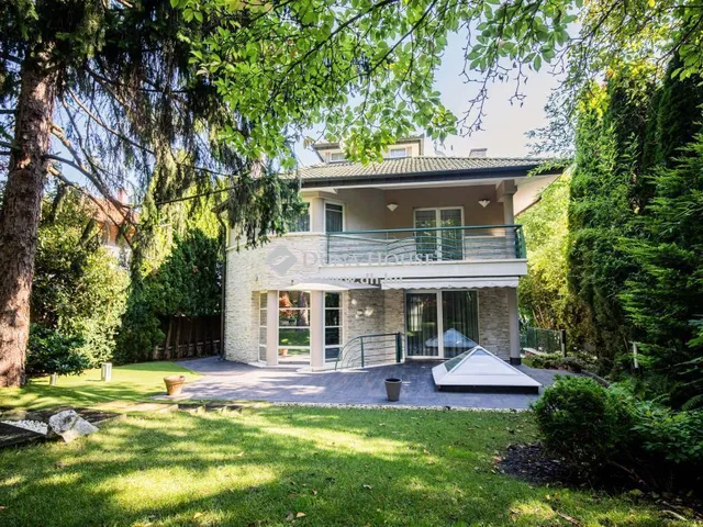 Eladó ház Budapest II. kerület 300 nm