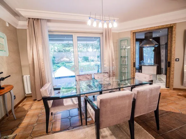 Eladó ház Budapest II. kerület 300 nm