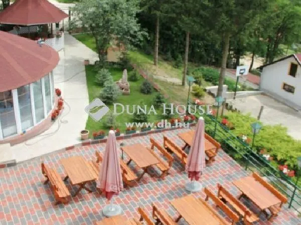 Eladó ház Domony 2100 nm